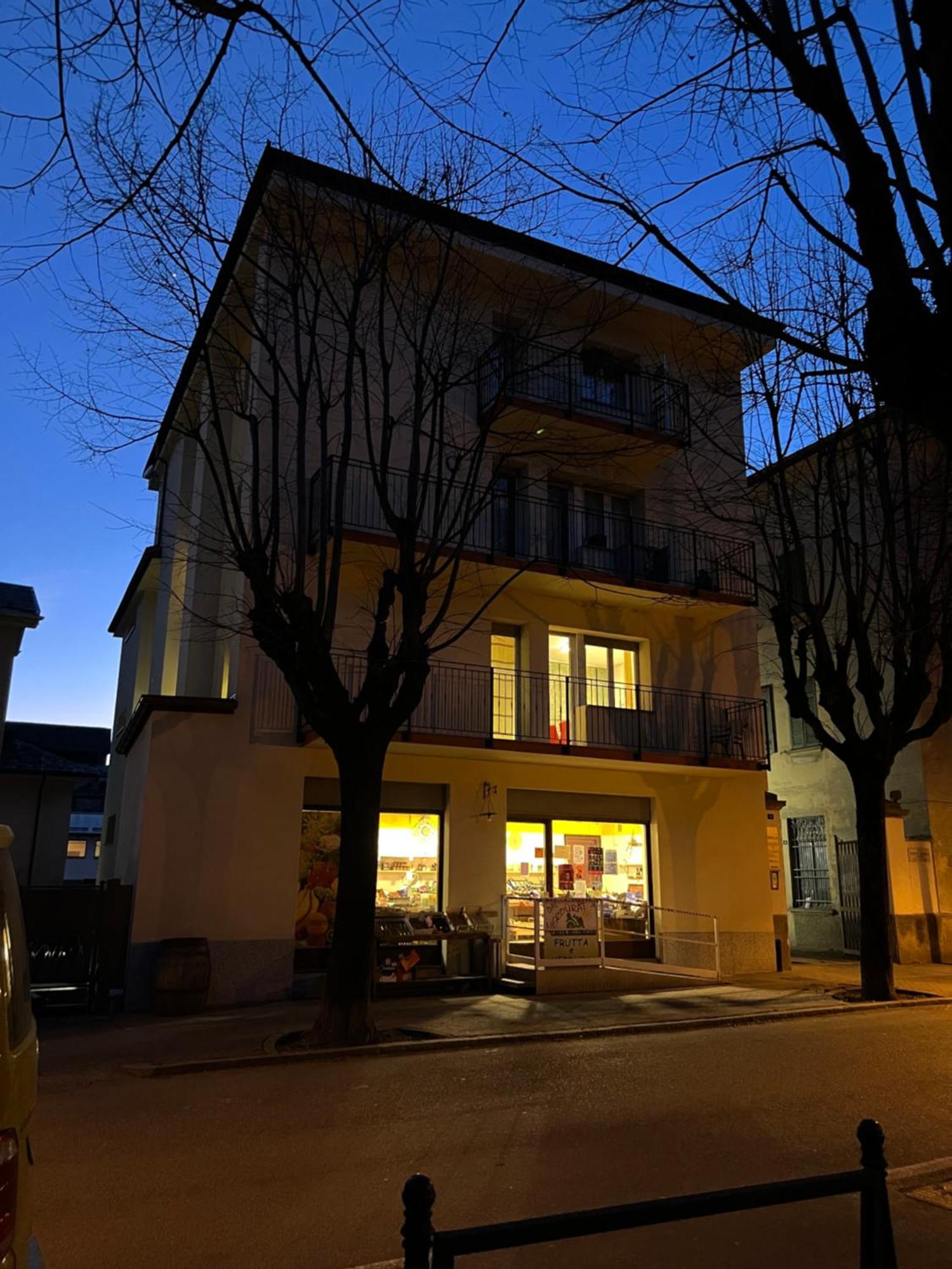 Tirano Center-325M Dal Bernina Expressアパートメント エクステリア 写真
